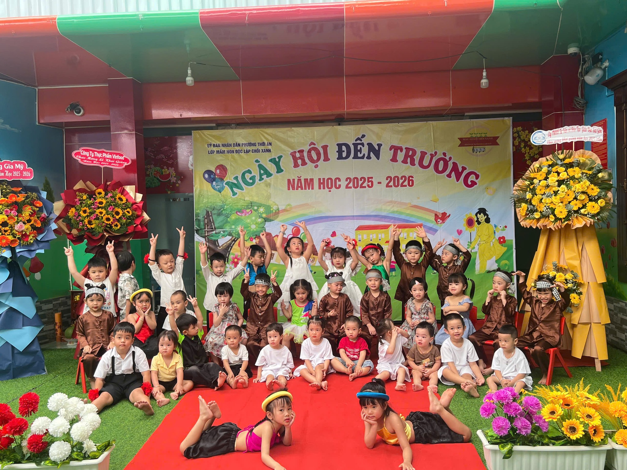 Hoạt động của lớp Mầm và lớp Nhà trẻ